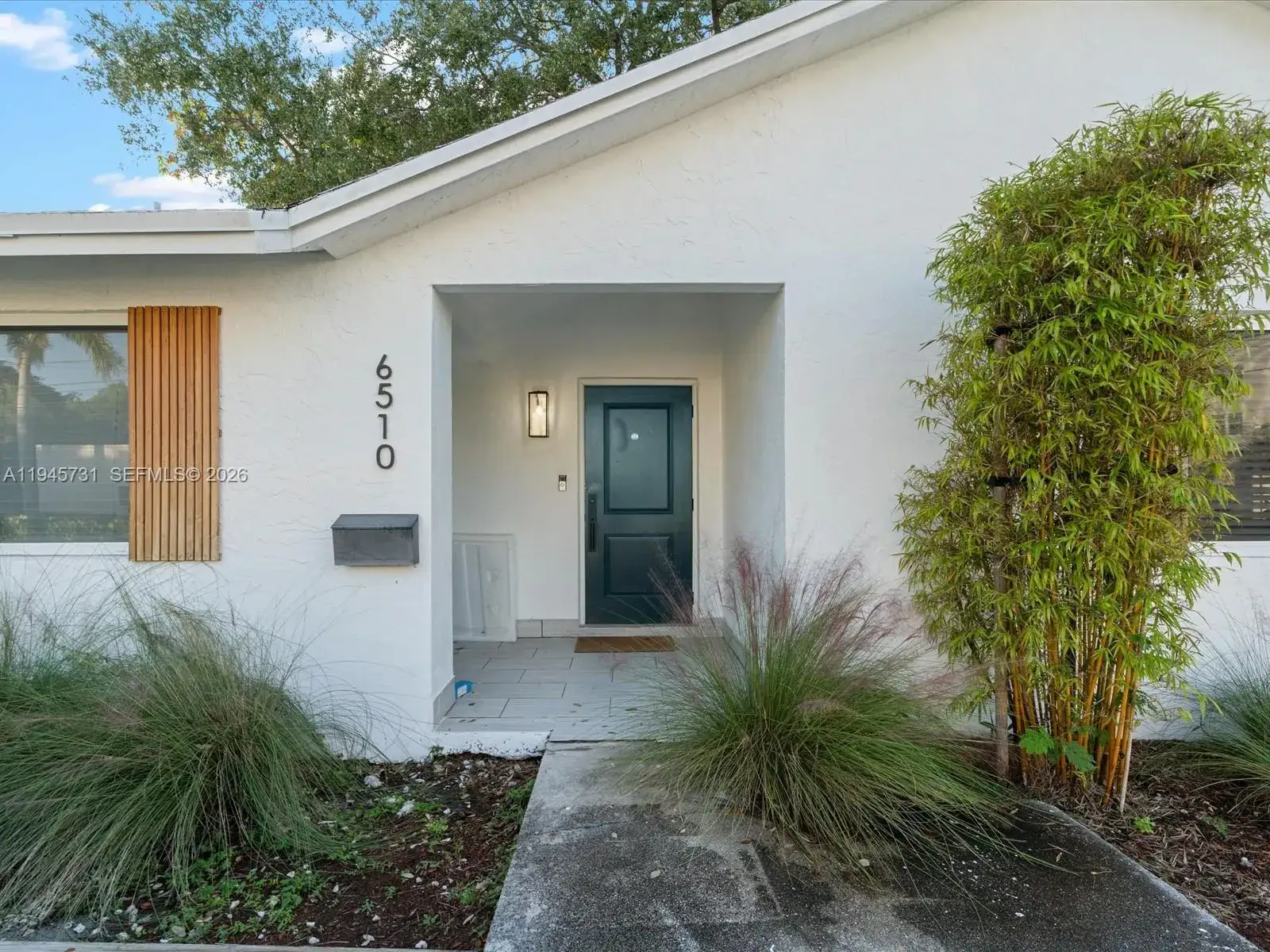 4 bedroom 2 bath Residential Lease for rent at 6510 SW 59th Pl, South Miami FL 33143