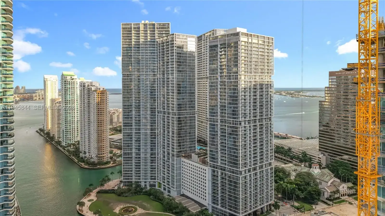 2 bedroom 2 bath Residential for sale at 475 Brickell Ave # 4215, Miami FL 33131