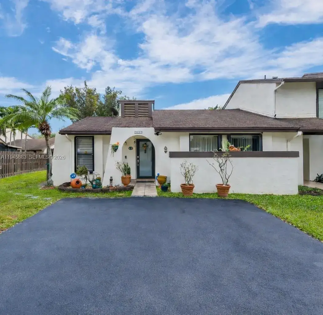 3 bedroom 2 bath Residential for sale at 12736 SW 68th Ln, Miami FL 33183