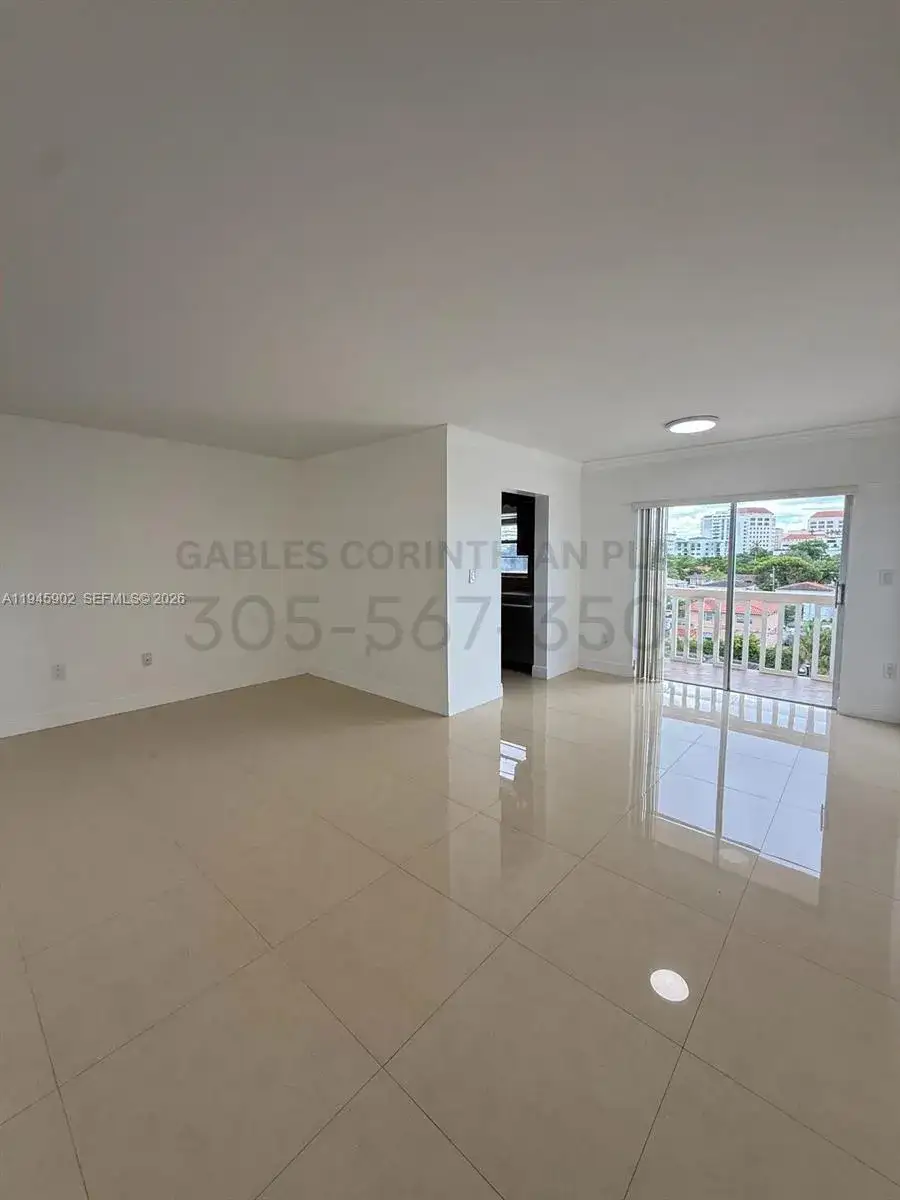 2 bedroom 2 bath Residential Lease for rent at 22 Salamanca Ave # 501, Coral Gables FL 33134