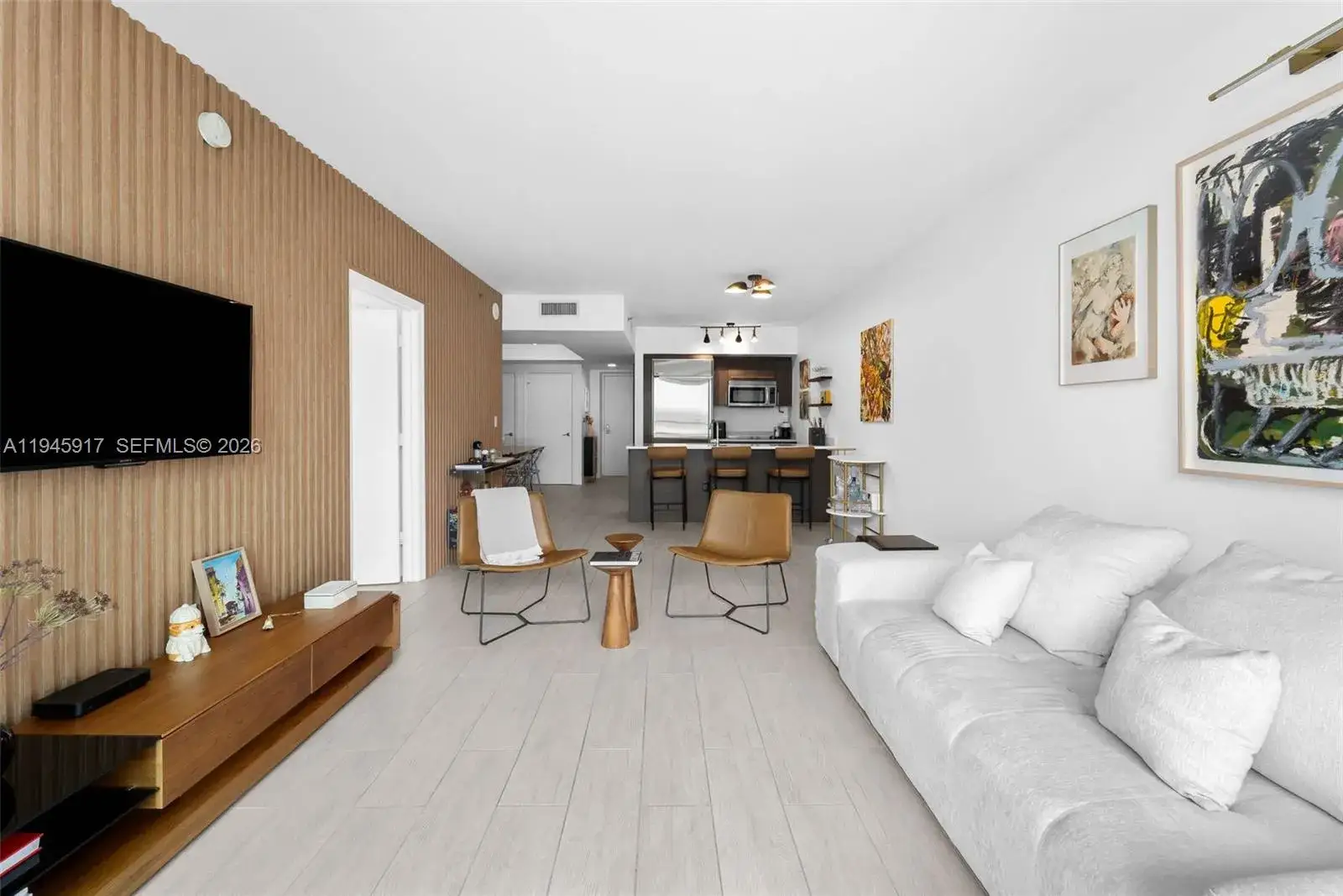 1 bedroom 1 bath Residential for sale at 55 SE 6th St # 2600, Miami FL 33131