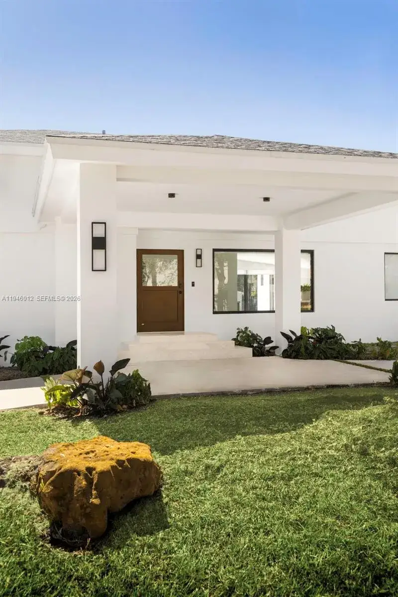 5 bedroom 4 bath Residential Lease for rent at 8800 SW 118th St, Miami FL 33176