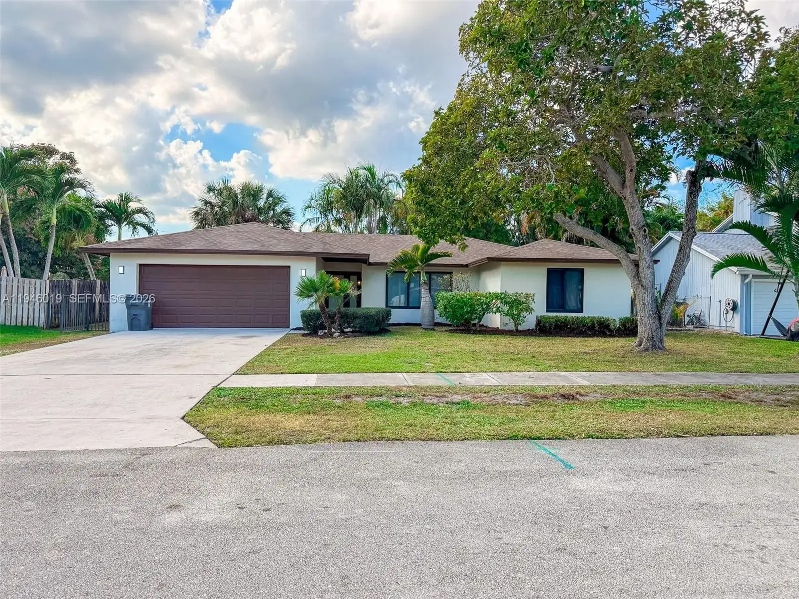 3 bedroom 2 bath Residential for sale at 2660 Starwood Cir, West Palm Beach FL 33406