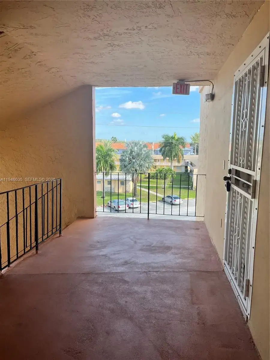3 bedroom 2 bath Residential for sale at 6780 W 2nd Ct # 408, Hialeah FL 33012