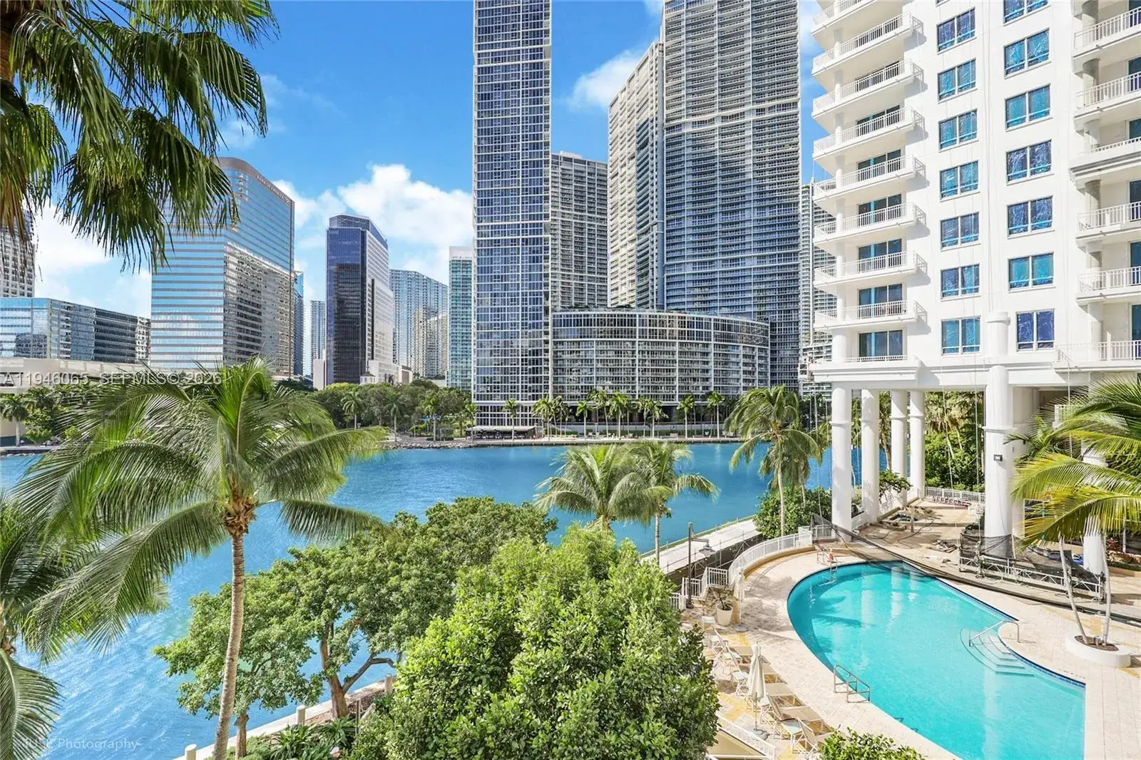 2 bedroom 2 bath Residential Lease for rent at 701 Brickell Key Blvd # 404, Miami FL 33131