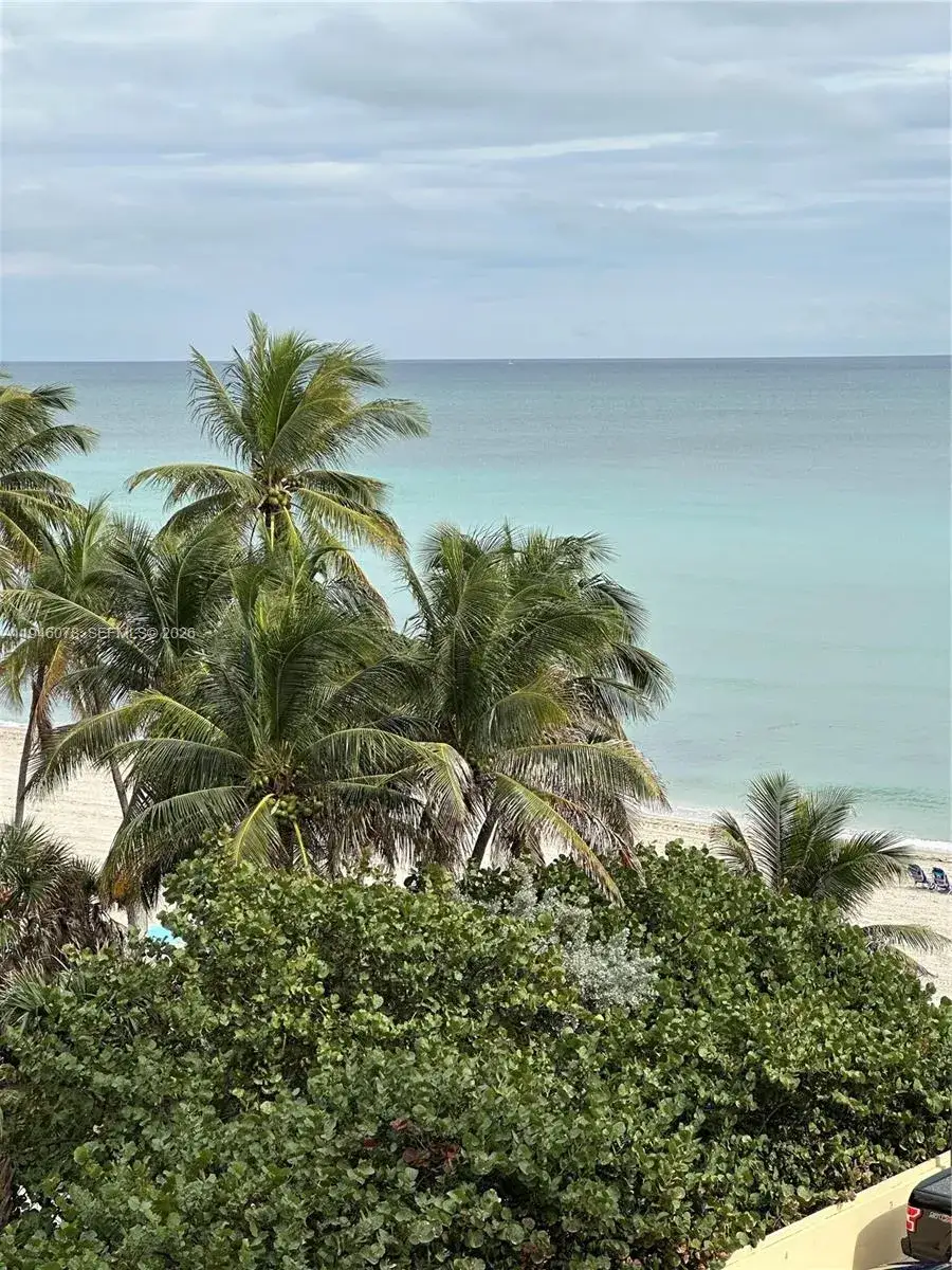 1 bedroom 1 bath Residential Lease for rent at 2501 S Ocean Dr # 507, Hollywood FL 33019