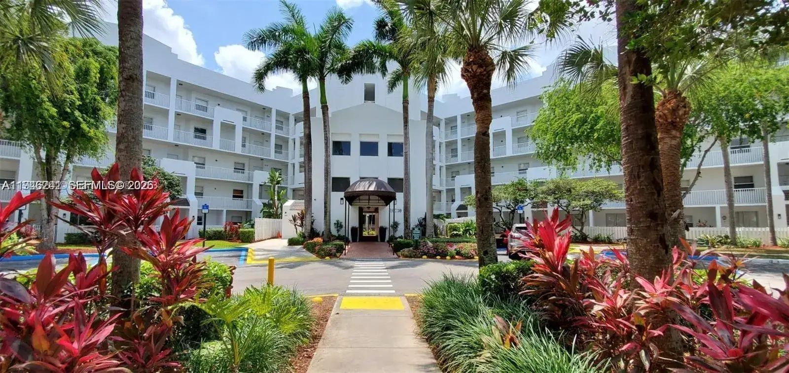 3 bedroom 2 bath Residential Lease for rent at 10730 NW 66th St # 411, Doral FL 33178
