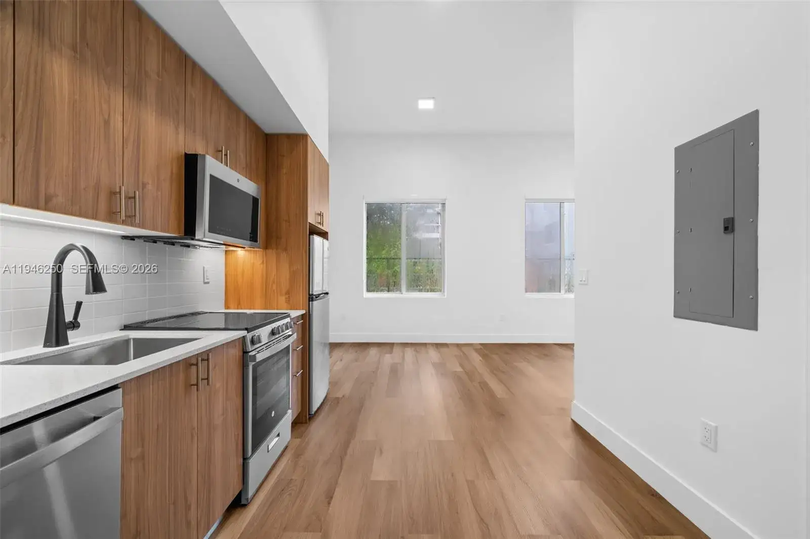 1 bath Residential Lease for rent at 650 SW 1st St # 101, Miami FL 33130