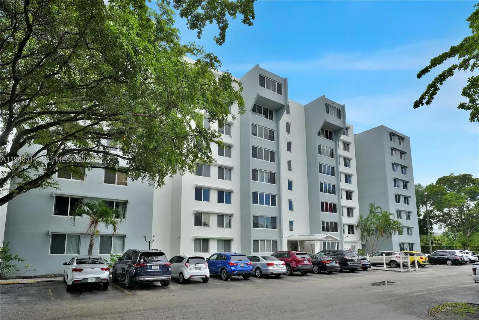 1 bedroom 1 bath Residential Lease for rent at 9001 SW 77th Ave # C704, Miami FL 33156