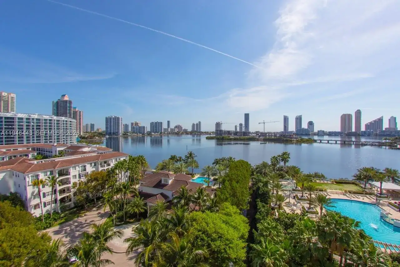 2 bedroom 2 bath Residential for sale at 3301 NE 183rd St # 902, Aventura FL 33160