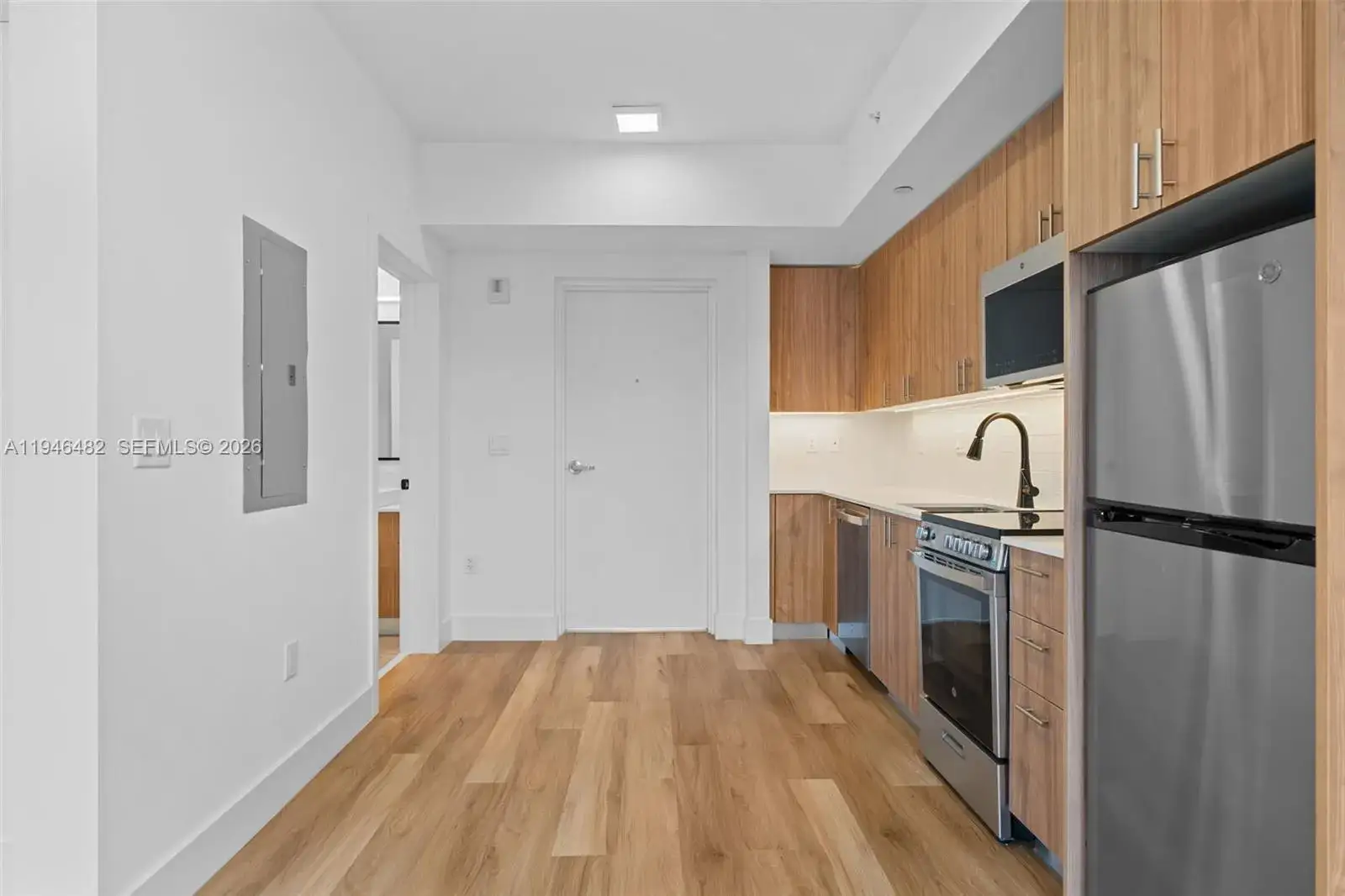 1 bath Residential Lease for rent at 650 SW 1st St # 304, Miami FL 33130