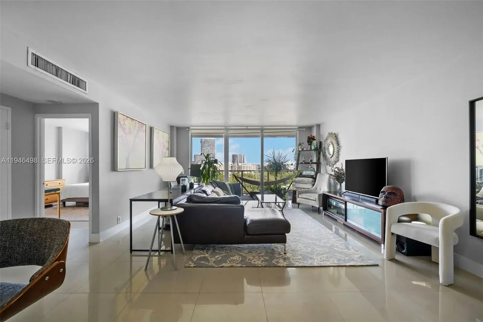 1 bedroom 1 bath Residential Lease for rent at 3301 NE 5th Ave # 902, Miami FL 33137