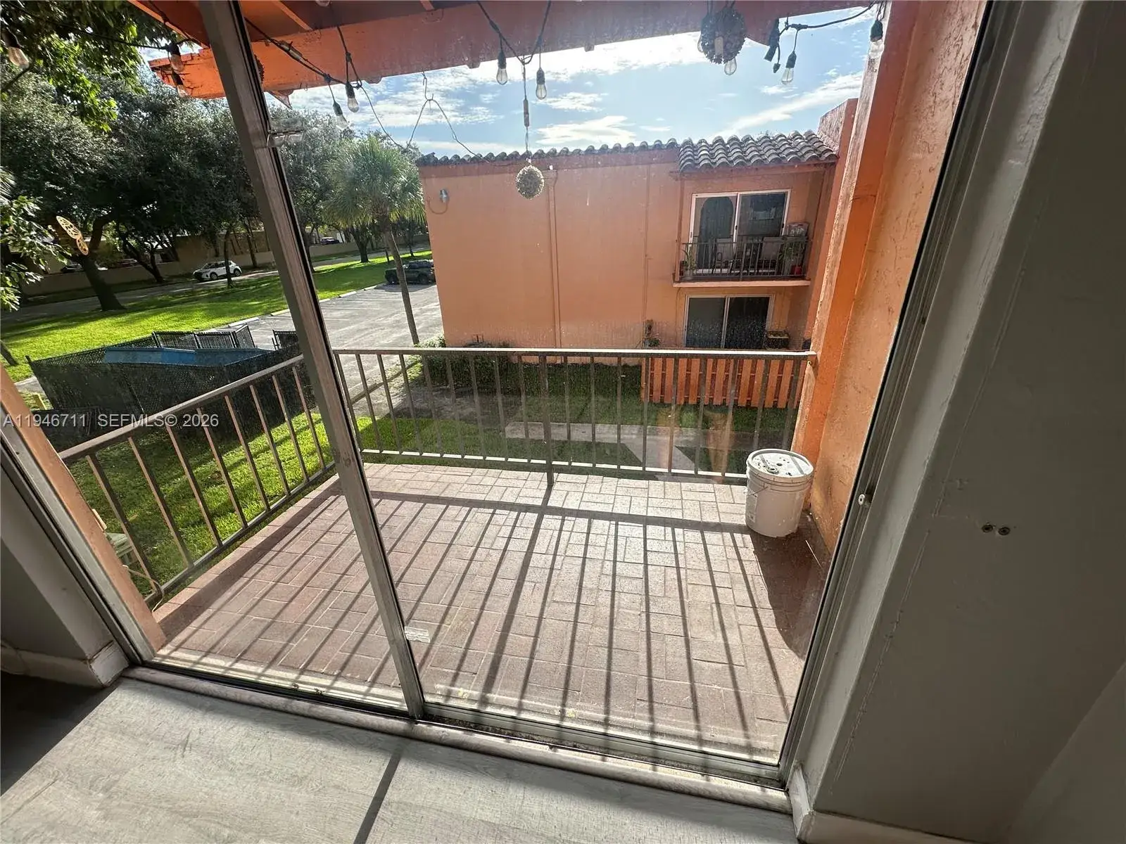 2 bedroom 1 bath Residential for sale at 7200 Fairway Dr. # H10, Miami Lakes FL 33014