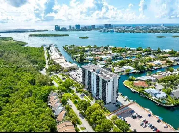 1 bedroom 1 bath Residential for sale at 2640 NE 135th St # 312, North Miami FL 33181