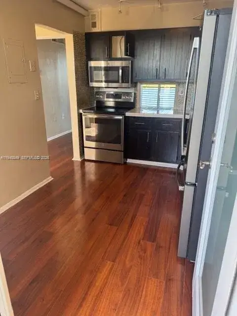 1 bedroom 1 bath Residential for sale at 1075 NE Miami Gardens Dr # 706, Miami FL 33179