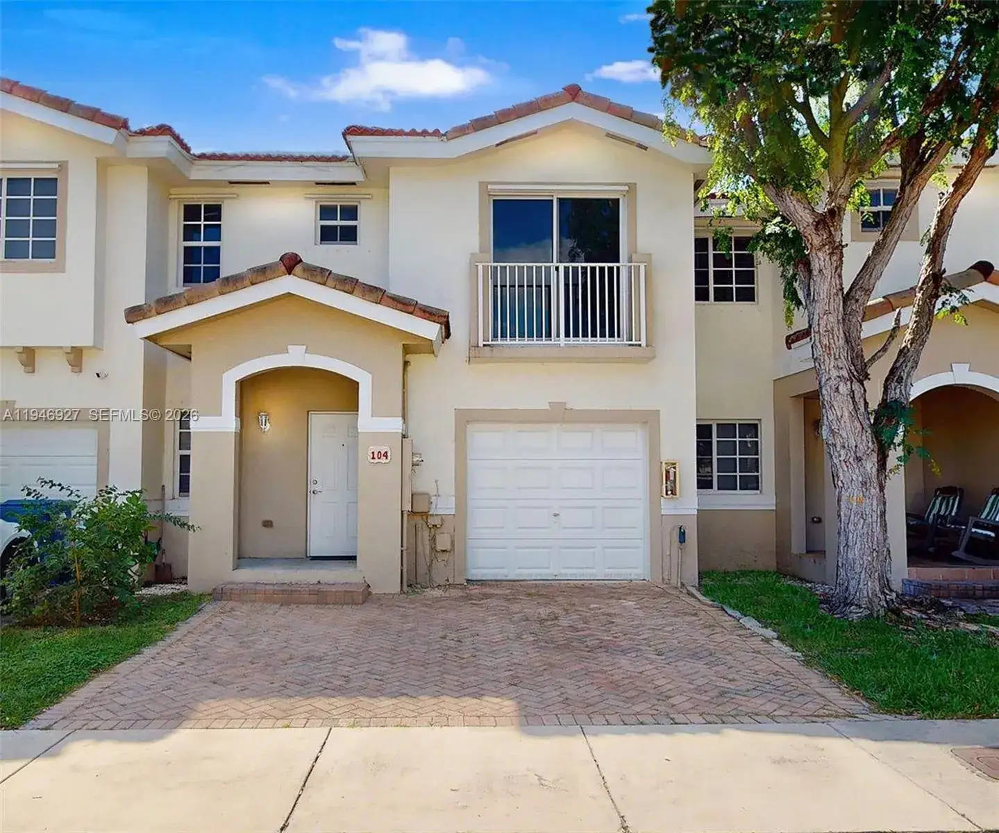 3 bedroom 2 bath Residential for sale at 14162 SW 260th St # 104, Homestead FL 33032