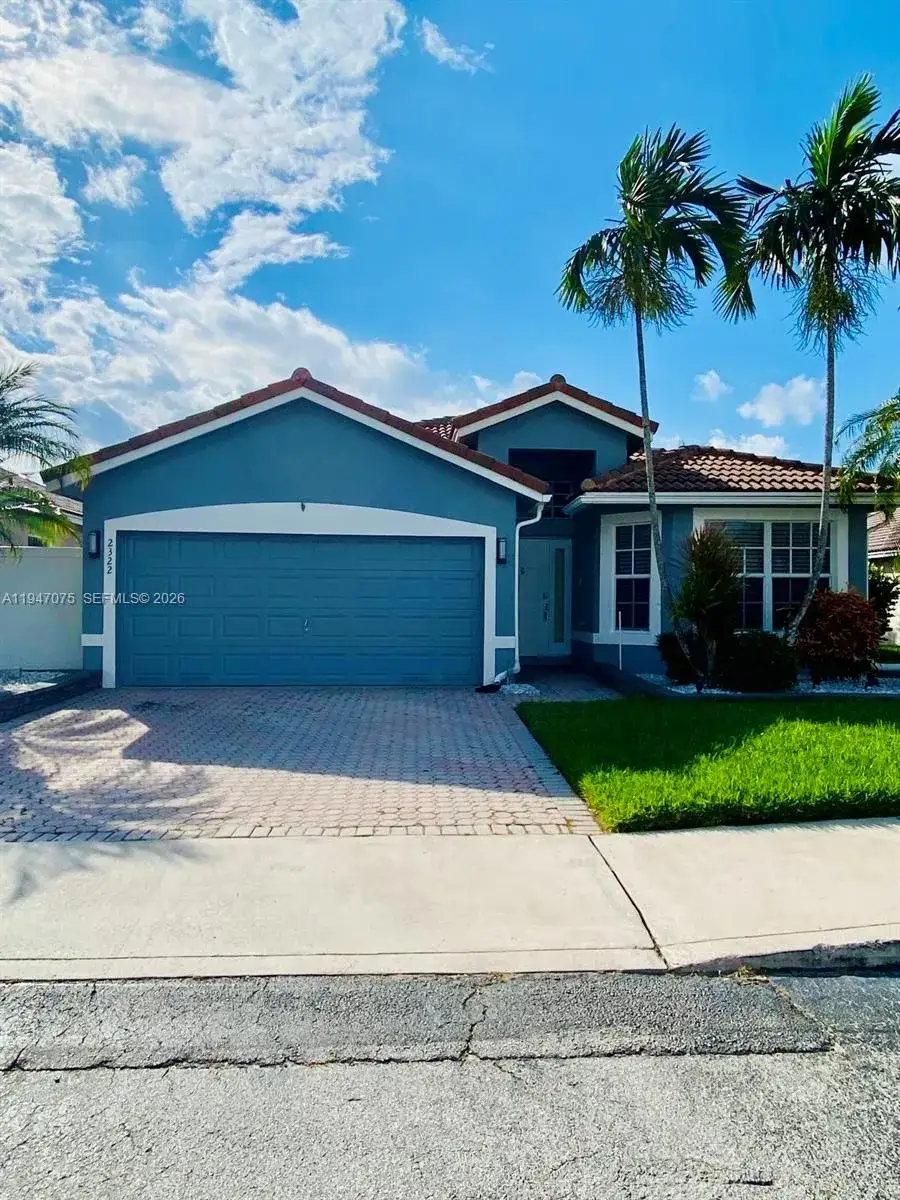 3 bedroom 2 bath Residential Lease for rent at 2322 NW 166th Ave, Pembroke Pines FL 33028
