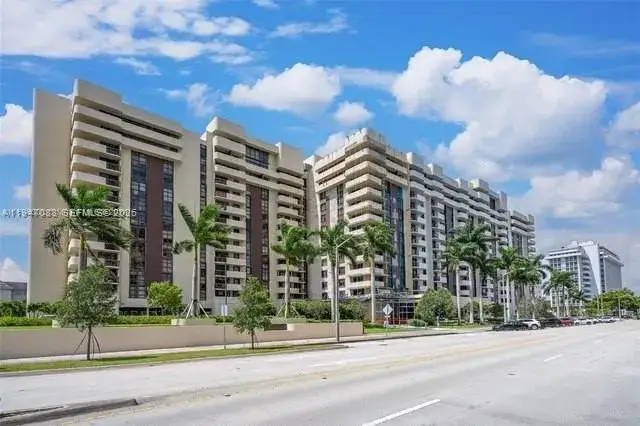 2 bedroom 2 bath Residential for sale at 600 Biltmore Way # 1217, Coral Gables FL 33134