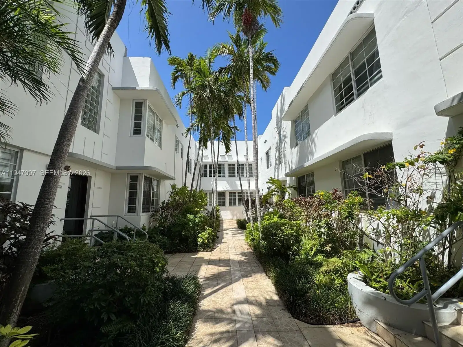 1 bath Residential Lease for rent at 1000 Meridian Ave # 17, Miami Beach FL 33139