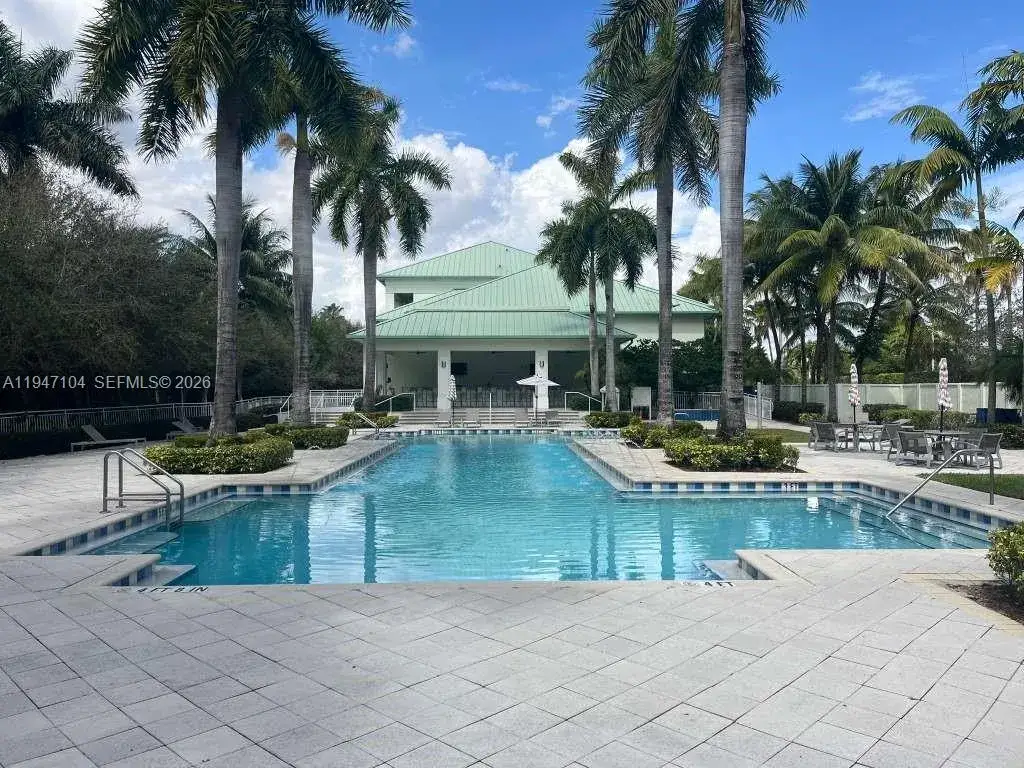 1 bath Residential for sale at 5300 NW 87th Ave # 307, Doral FL 33178