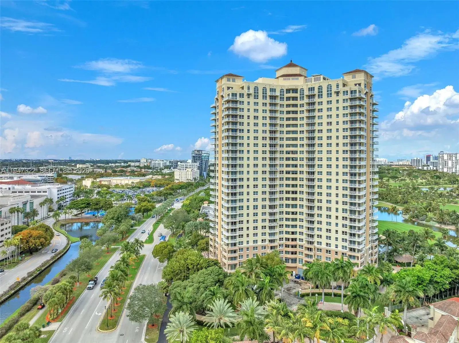 2 bedroom 2 bath Residential for sale at 19501 W Country Club Dr # 505, Aventura FL 33180