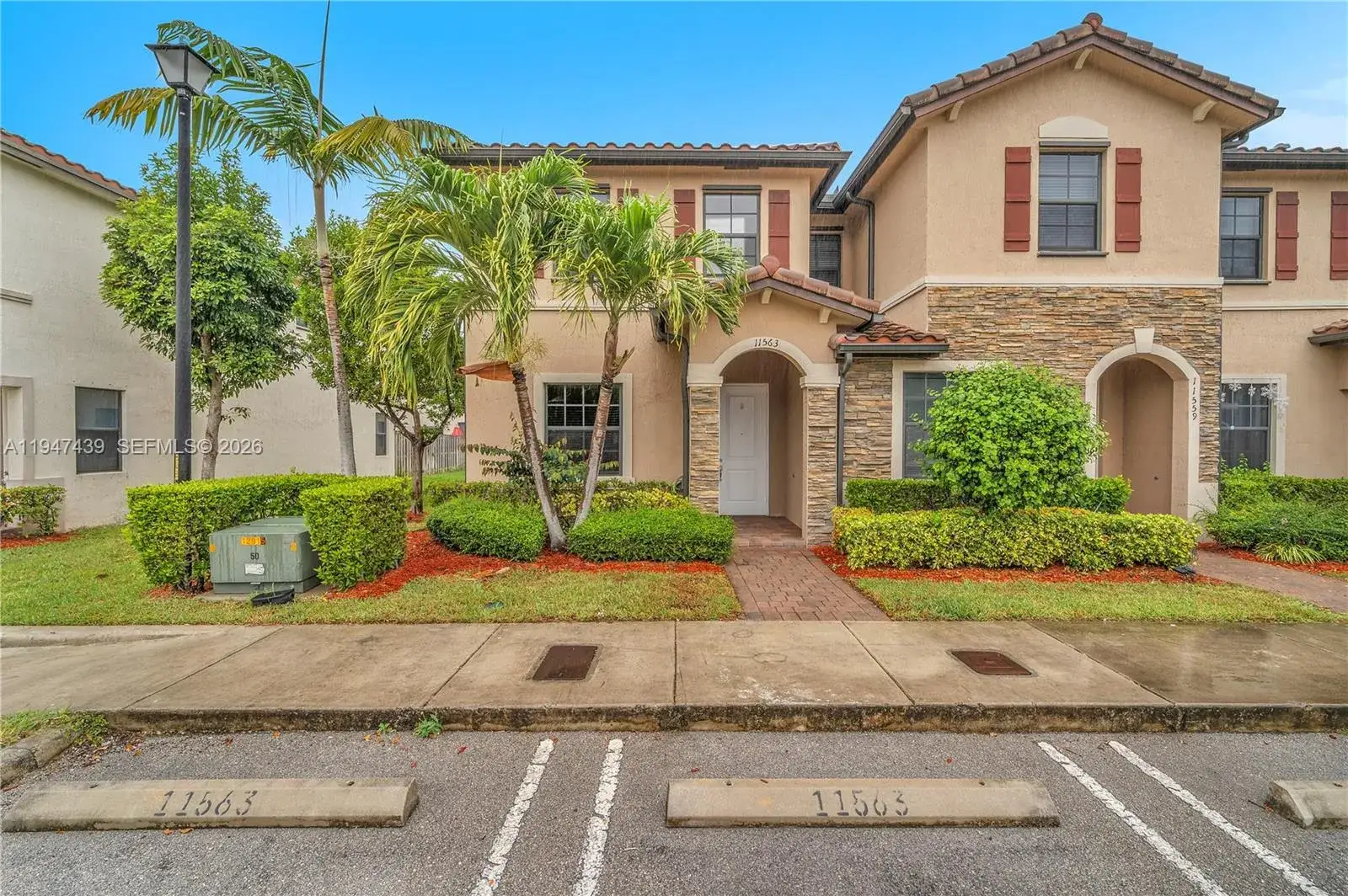 2 bedroom 2 bath Residential for sale at 11563 SW 248th Ln, Homestead FL 33032