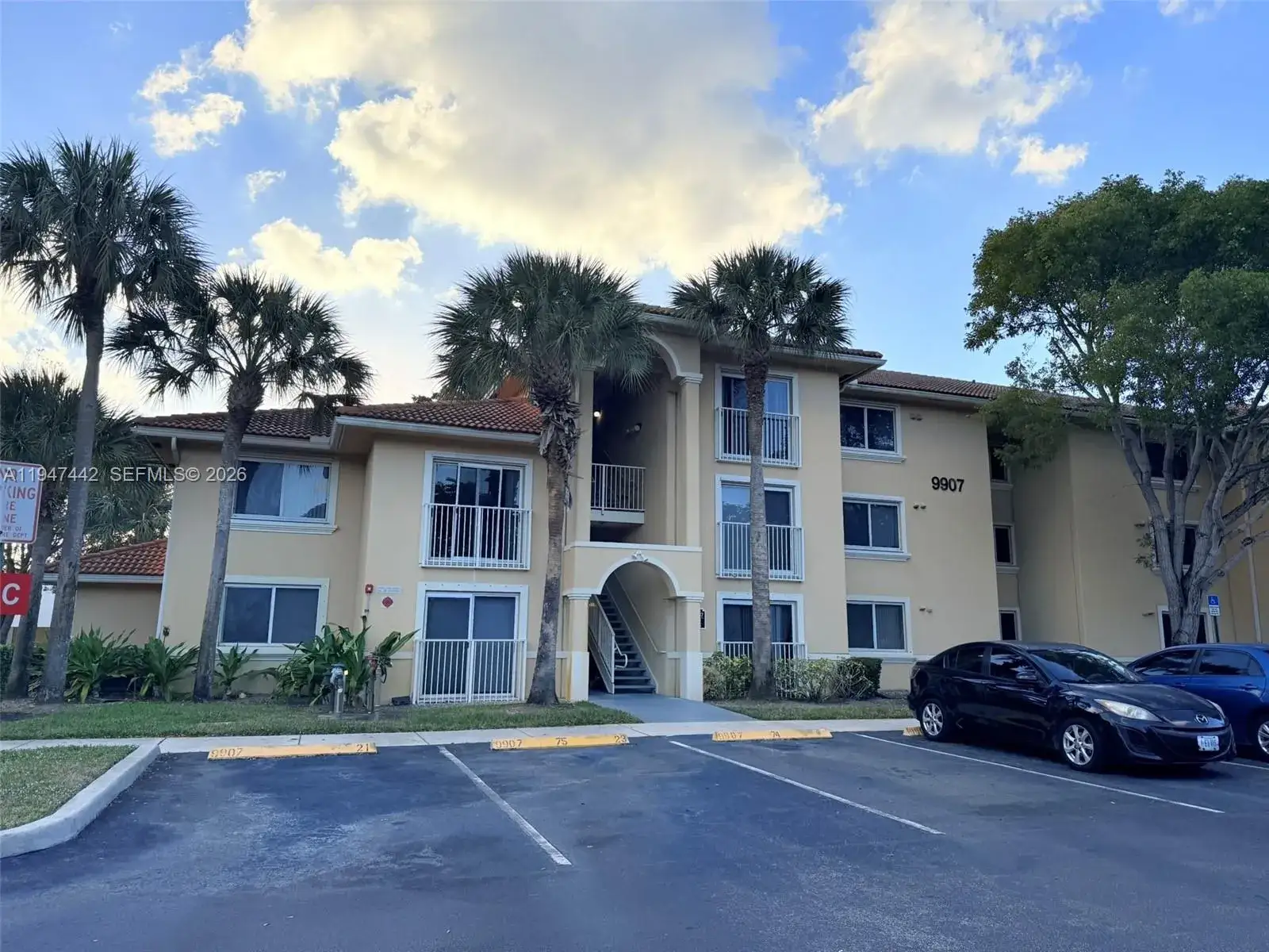 1 bedroom 1 bath Residential for sale at 9907 Westwood Dr # 2, Tamarac FL 33321
