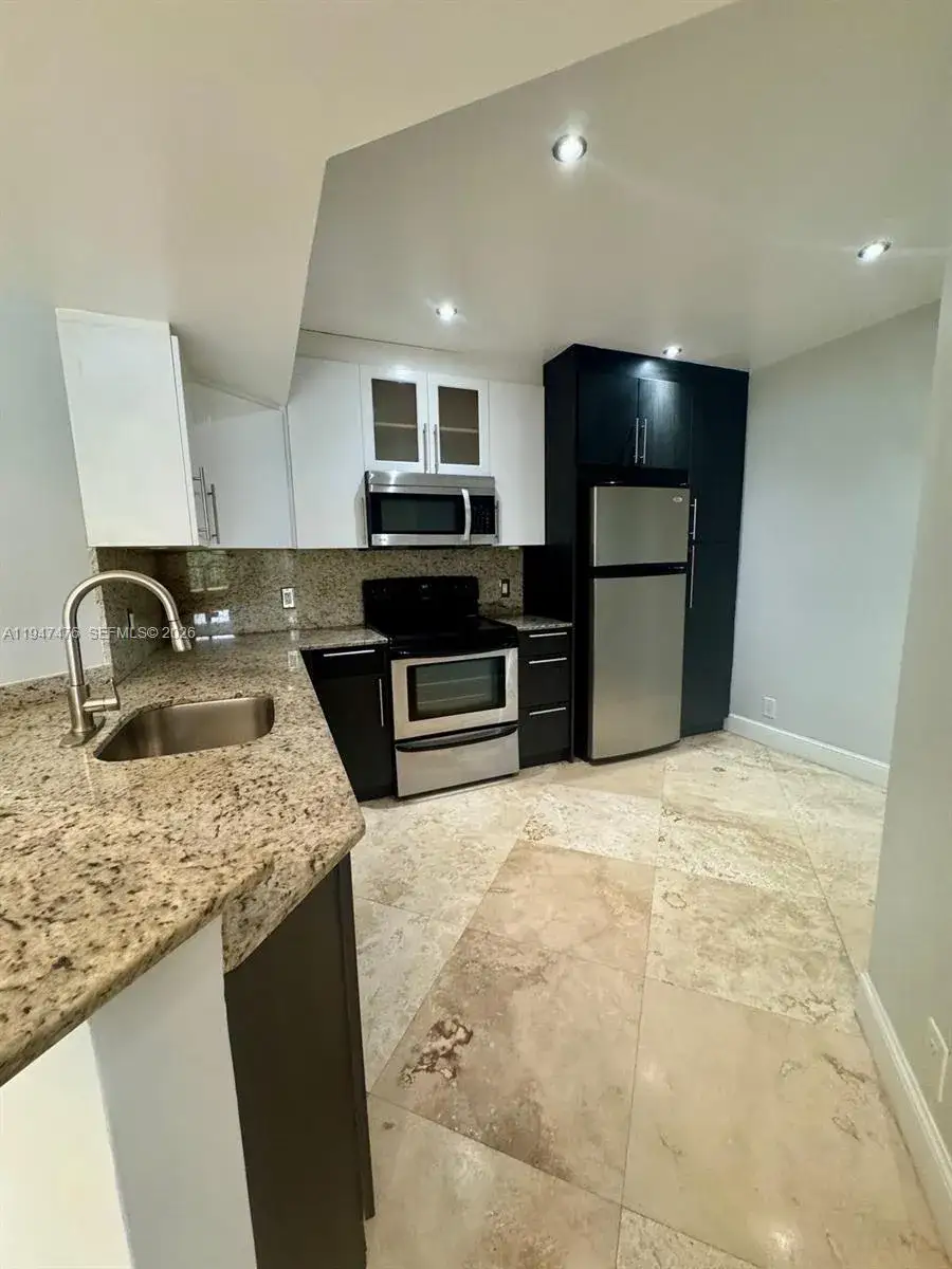 2 bedroom 2 bath Residential Lease for rent at 8871 Wiles Rd # 306, Coral Springs FL 33067