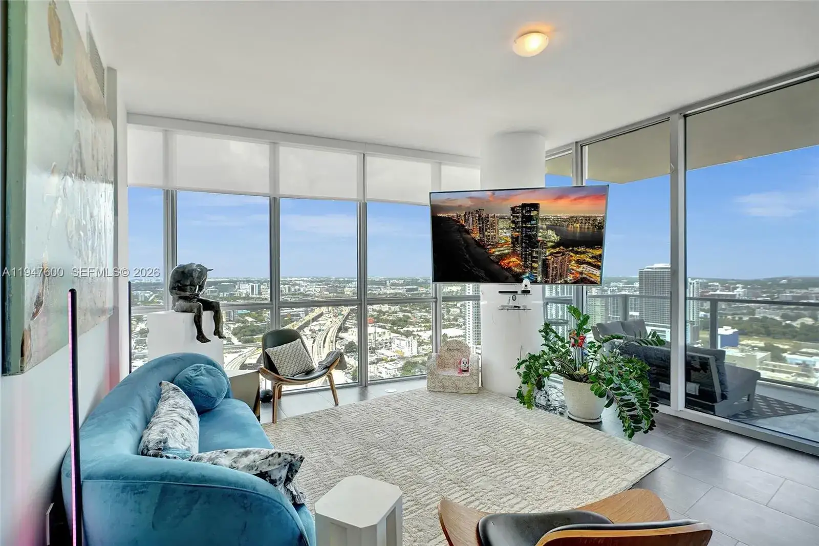 2 bedroom 2 bath Residential Lease for rent at 1100 Biscayne Blvd # 3708, Miami FL 33132