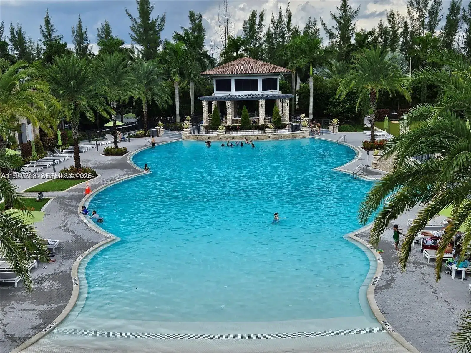 2 bedroom 2 bath Residential for sale at 8151 NW 104th Ave # 34, Doral FL 33178