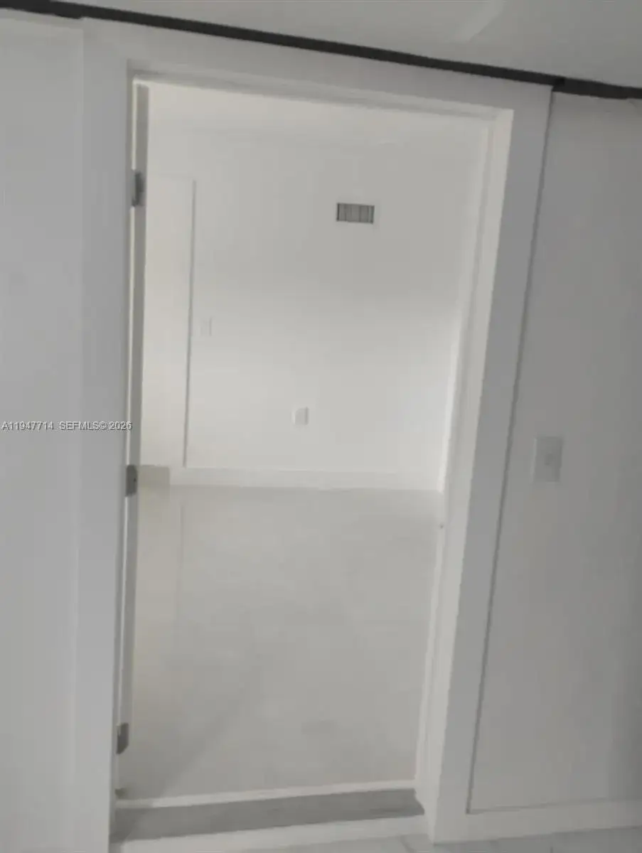 1 bedroom 1 bath Residential Lease for rent at 14441 SW 291st St # 2, Homestead FL 33033