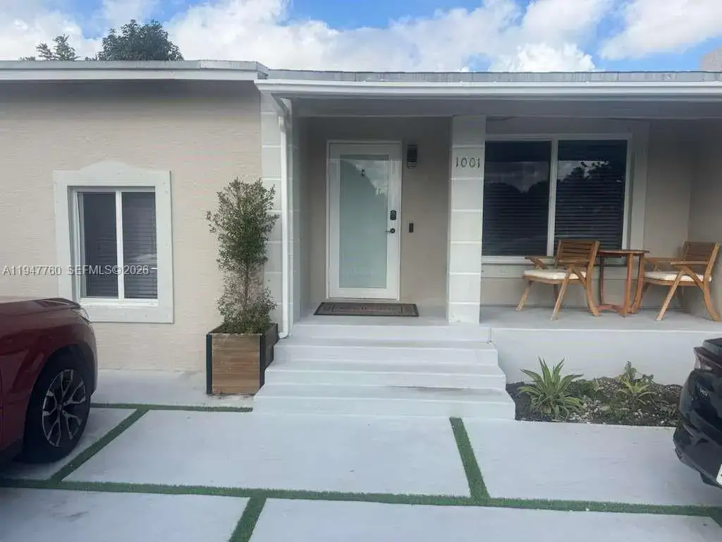 3 bedroom 3 bath Residential for sale at 1001 NW 148th St, Miami FL 33168