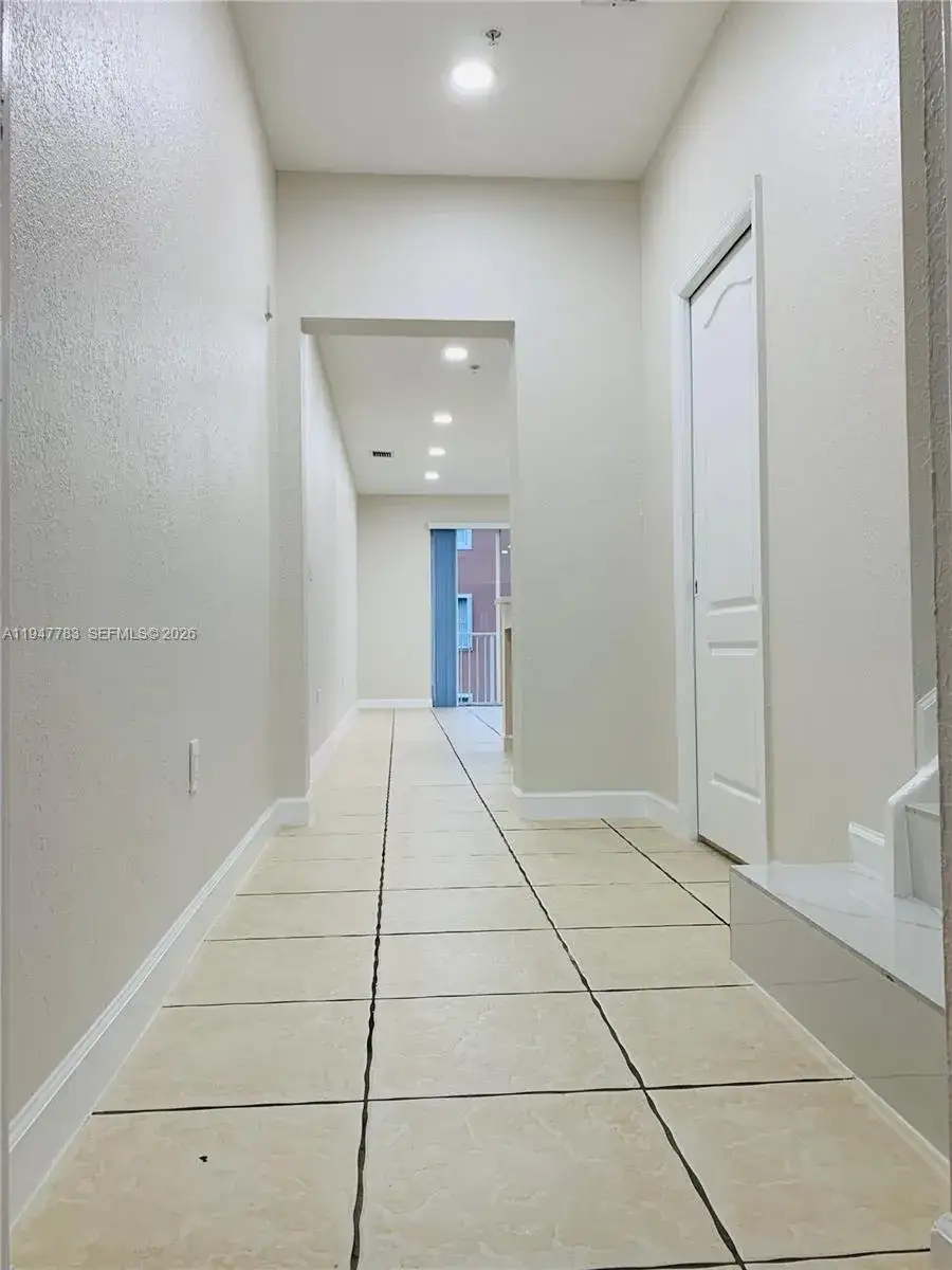 2 bedroom 2 bath Residential Lease for rent at 7250 NW 177th St # 208, Hialeah FL 33015