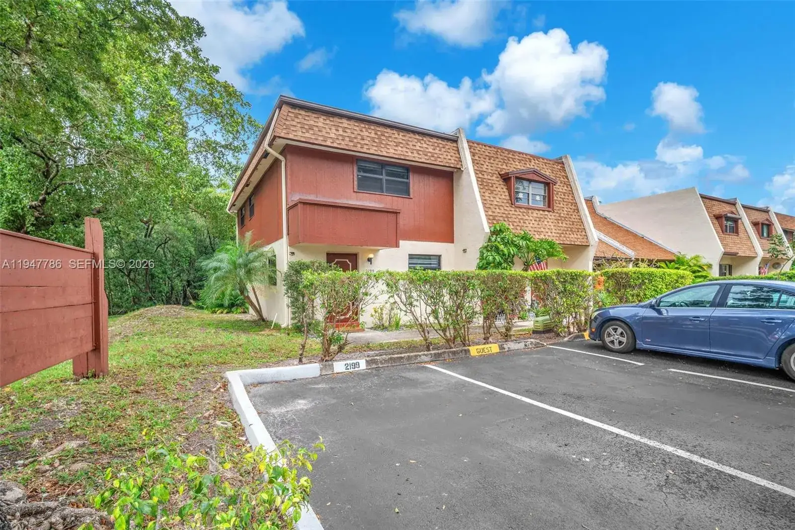 2 bedroom 1 bath Residential Lease for rent at 2199 N 14th Ave, Hollywood FL 33020