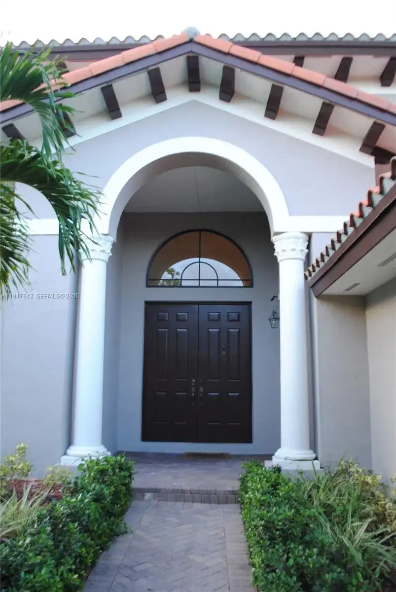 5 bedroom 4 bath Residential for sale at 7755 SW 193rd Ln, Cutler Bay FL 33157