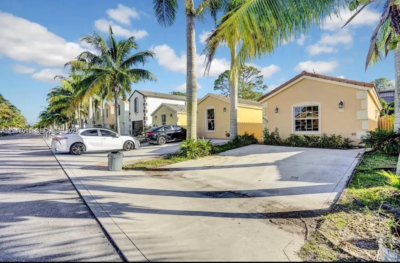 2 bedroom 1 bath Residential Lease for rent at 4728 Clemens St # 4728, Lake Worth FL 33463