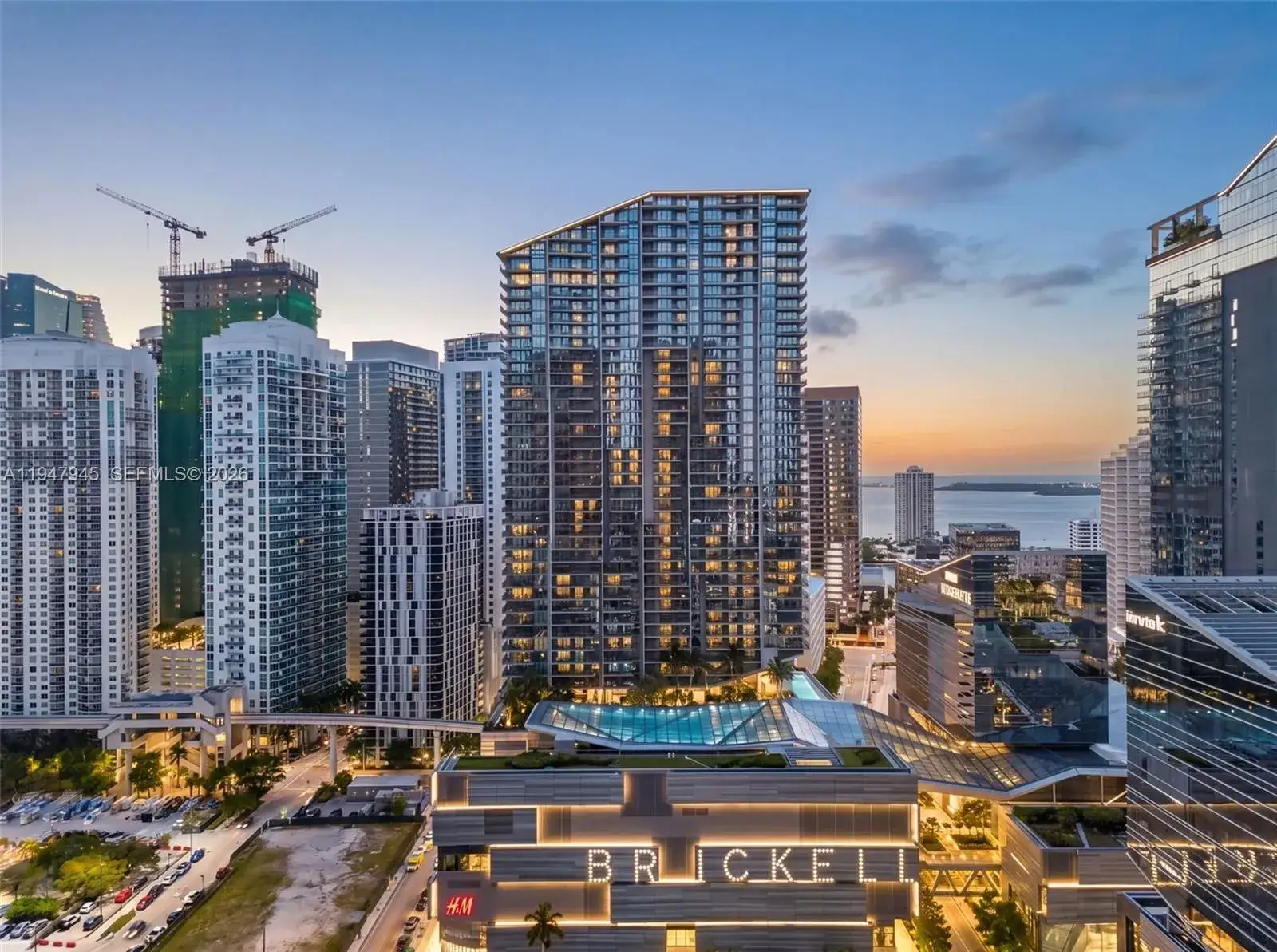 2 bedroom 2 bath Residential for sale at 68 SE 6th St # 2110, Miami FL 33131