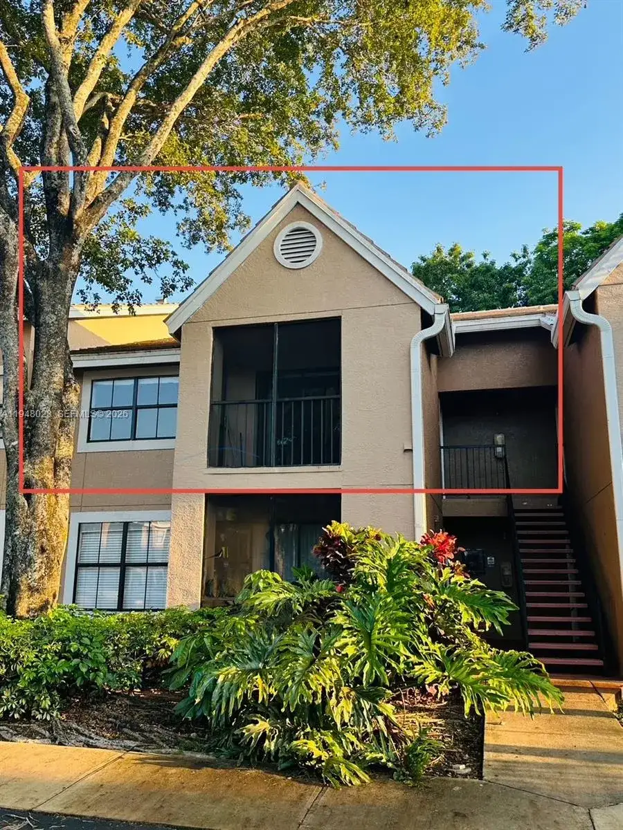 1 bedroom 1 bath Residential for sale at 15680 SW 106th Ln # 804, Miami FL 33196