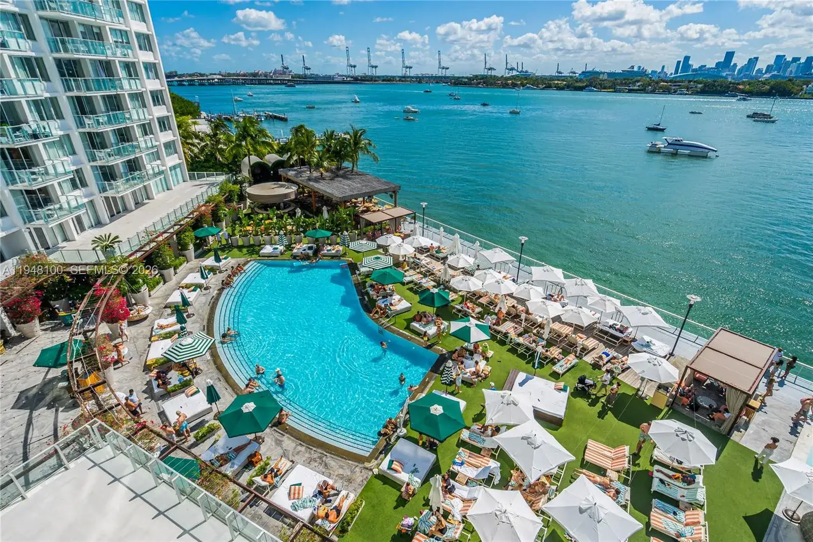 2 bedroom 2 bath Residential for sale at 1100 West Ave # 616, Miami Beach FL 33139