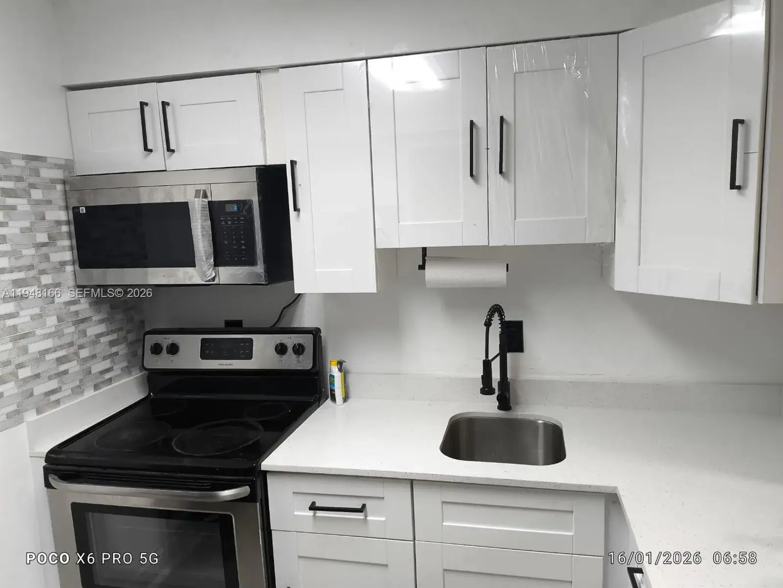 1 bedroom 1 bath Residential Lease for rent at 4910 NW 79th Ave # 108, Doral FL 33166
