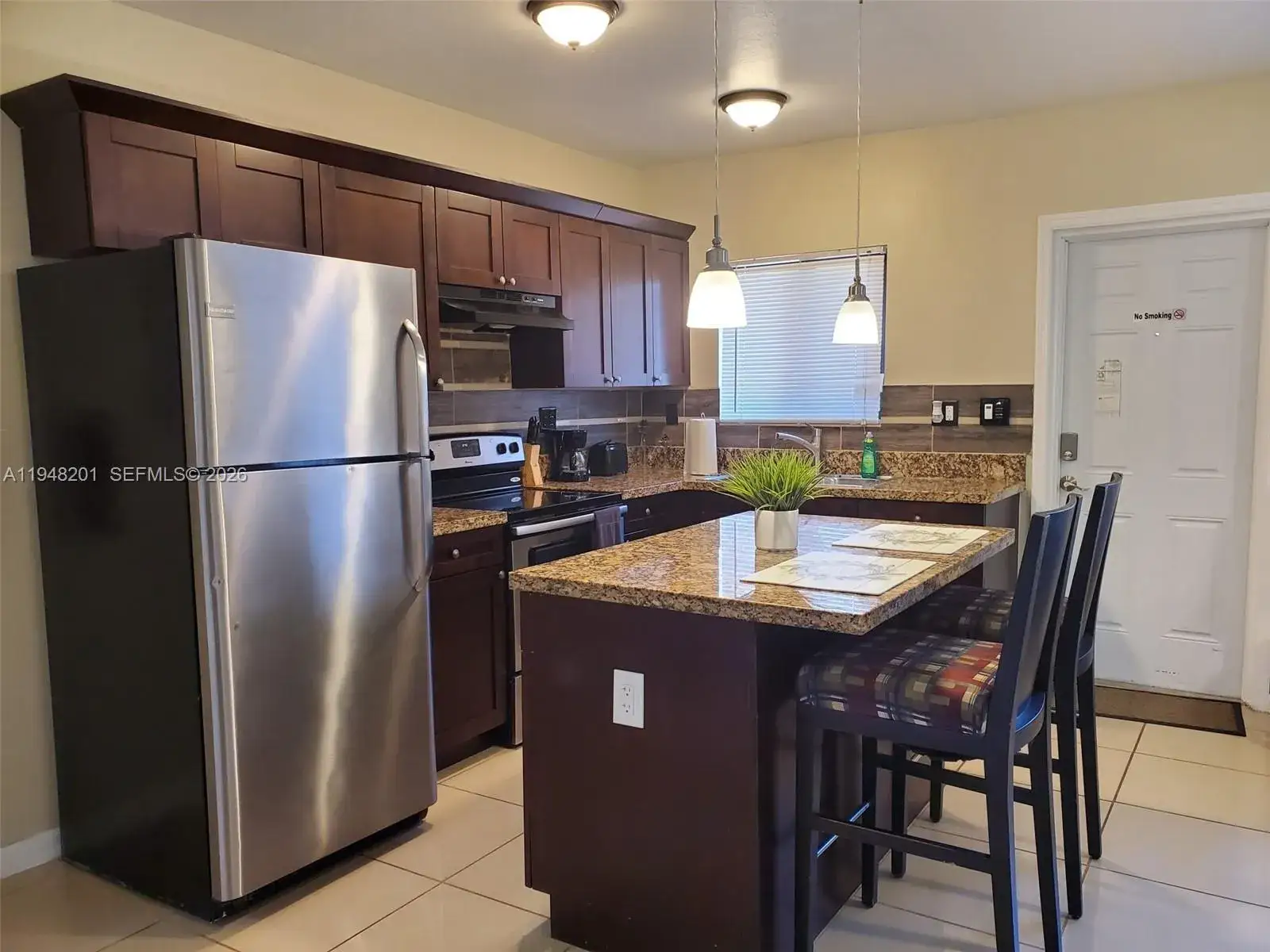 1 bedroom 1 bath Residential Lease for rent at 2015 Funston St, Hollywood FL 33020