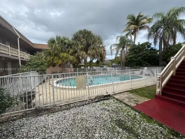 2 bedroom 2 bath Residential Lease for rent at 241 SE 9th Ave # 105, Pompano Beach FL 33060