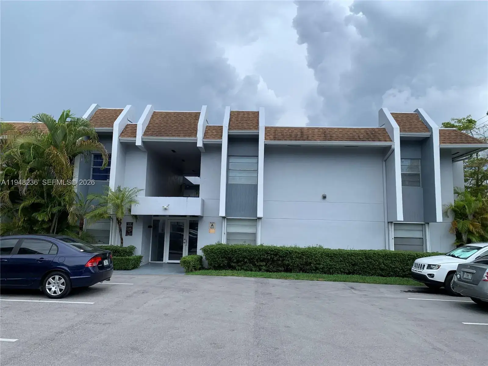 1 bedroom 1 bath Residential for sale at 9225 SW 87th Ave # A8, Miami FL 33176