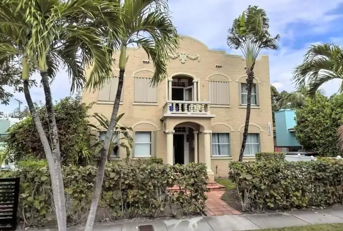 1 bedroom 1 bath Residential for sale at 1753 SW 13th St # 2, Miami FL 33145