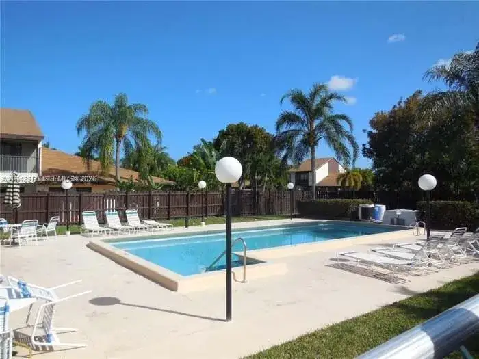 2 bedroom 3 bath Residential for sale at 20033 NE 2nd Pl, Miami FL 33179