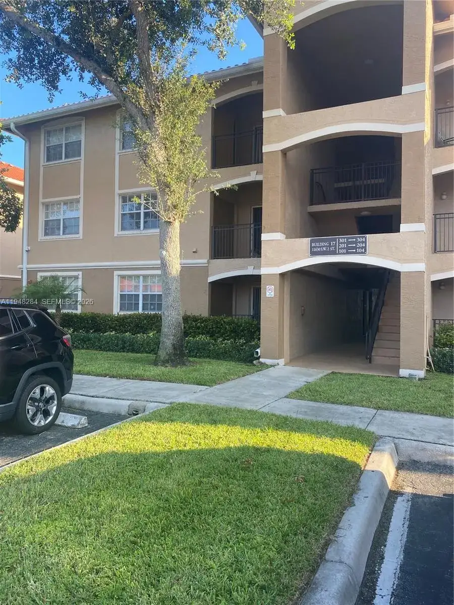 2 bedroom 2 bath Residential for sale at 11630 SW 2nd St # 17101, Pembroke Pines FL 33025