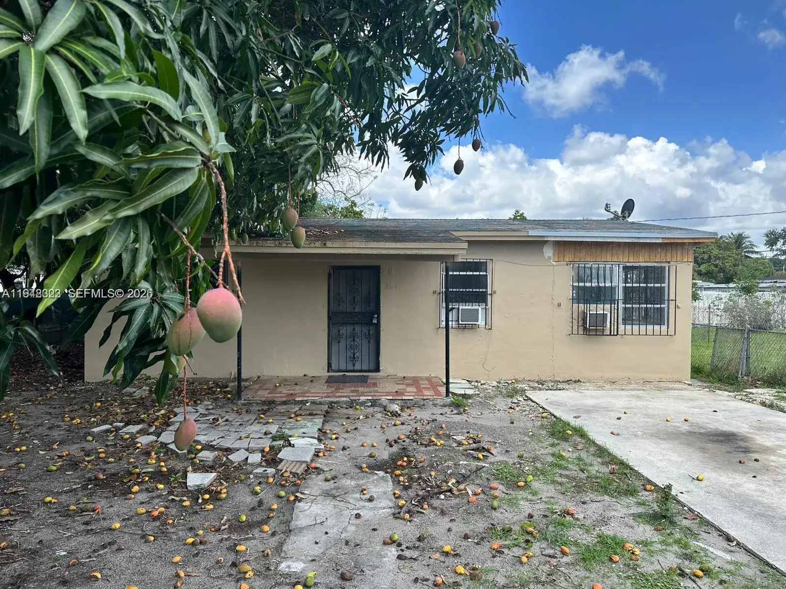 2 bedroom 1 bath Residential for sale at 18020 NW 2nd Pl, Miami Gardens FL 33169