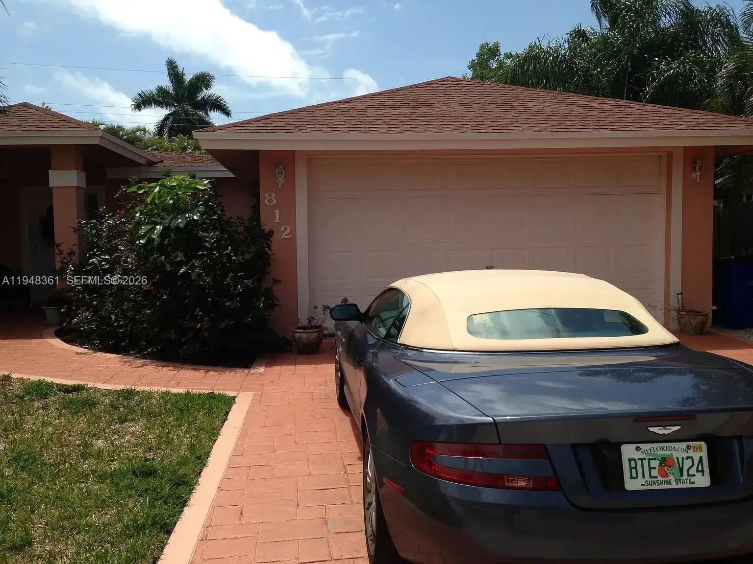 3 bedroom 3 bath Residential Lease for rent at 812 SE 14th Ct, Deerfield Beach FL 33441