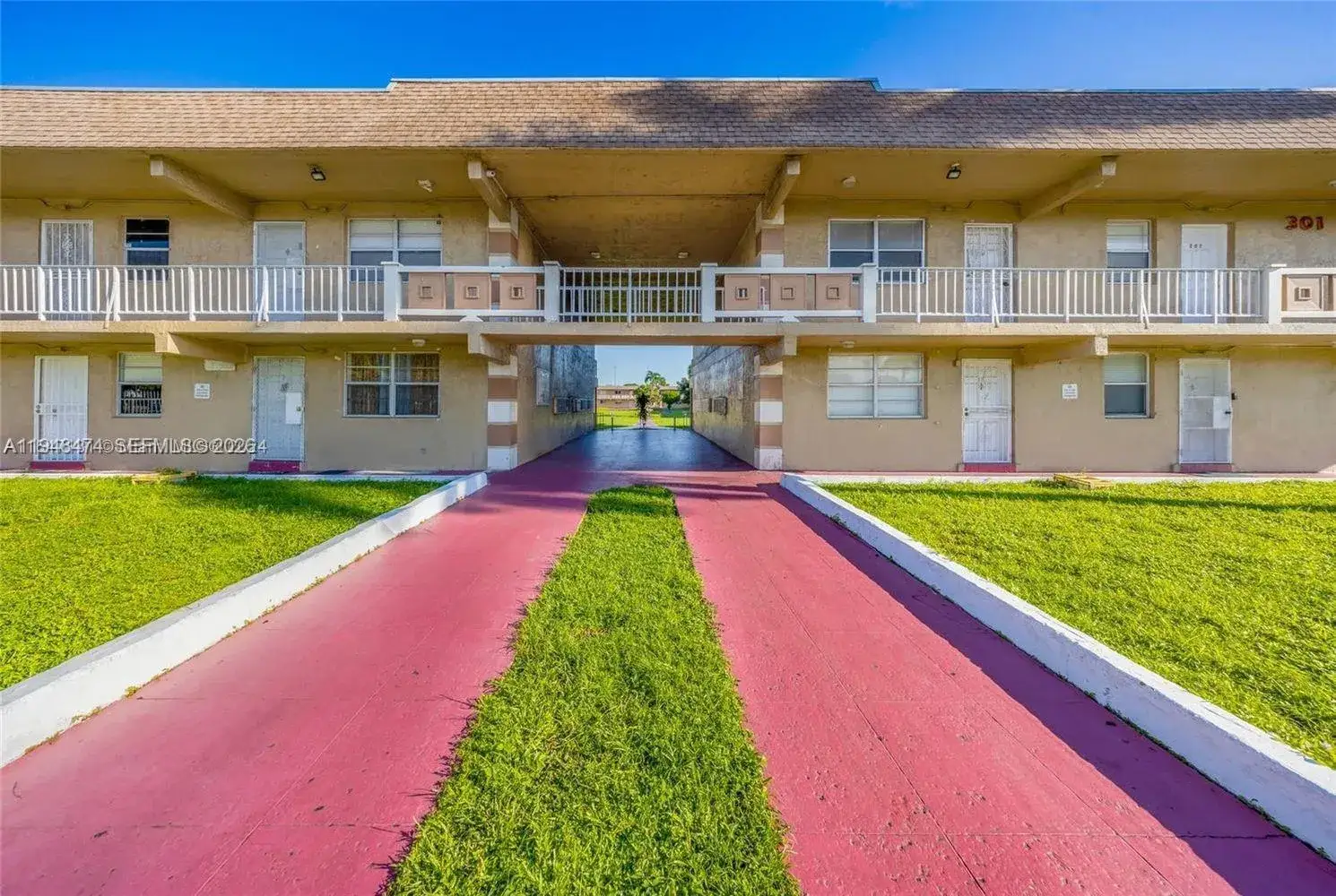 1 bedroom 1 bath Residential for sale at 505 NW 177th St # 210, Miami Gardens FL 33169