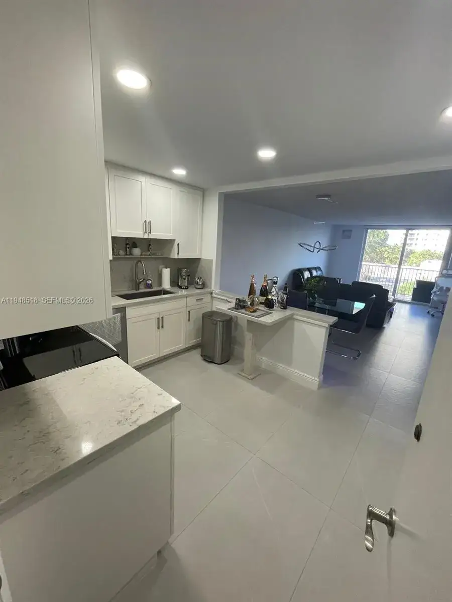 2 bedroom 2 bath Residential for sale at 1401 S Ocean Dr # 302, Hollywood FL 33019